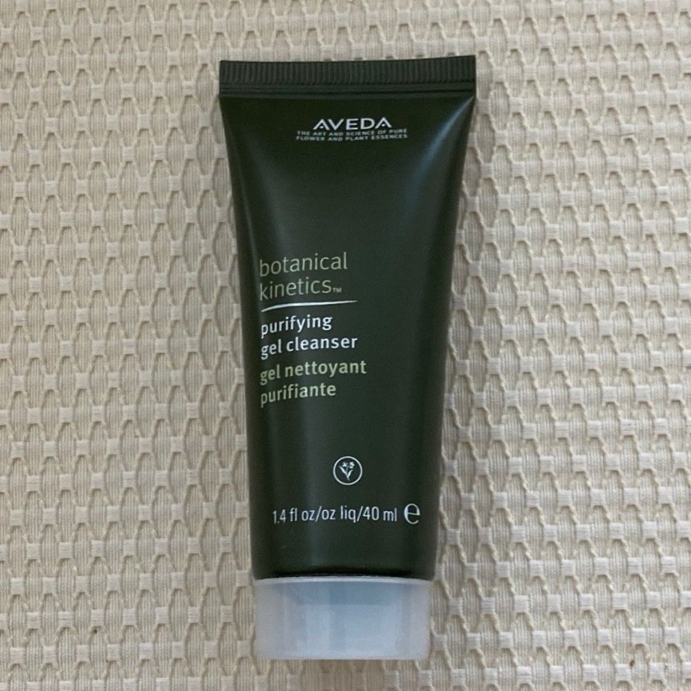 AVEDA Botanical Kinetics Purifying Gel Cleanser